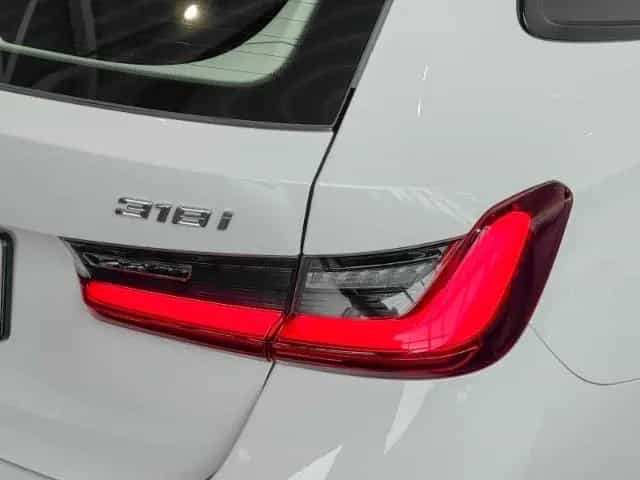 BMW 318 i Touring SHZ+Widescreen+Navi+Klimaautom 01/2023-photo-6