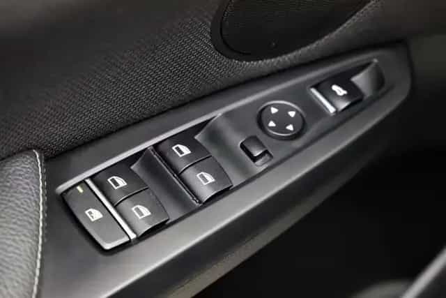 BMW X4 xDrive 20iA 184PS M-Paket R-Cam Xenon Navi 01/2017-photo-24