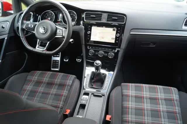 Volkswagen Golf VII GTI Performance  LED-Navi-PDC-Sitzh. uv 09/2017-photo-5