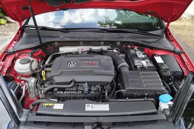 Volkswagen Golf VII GTI Performance  LED-Navi-PDC-Sitzh. uv 09/2017-photo-8