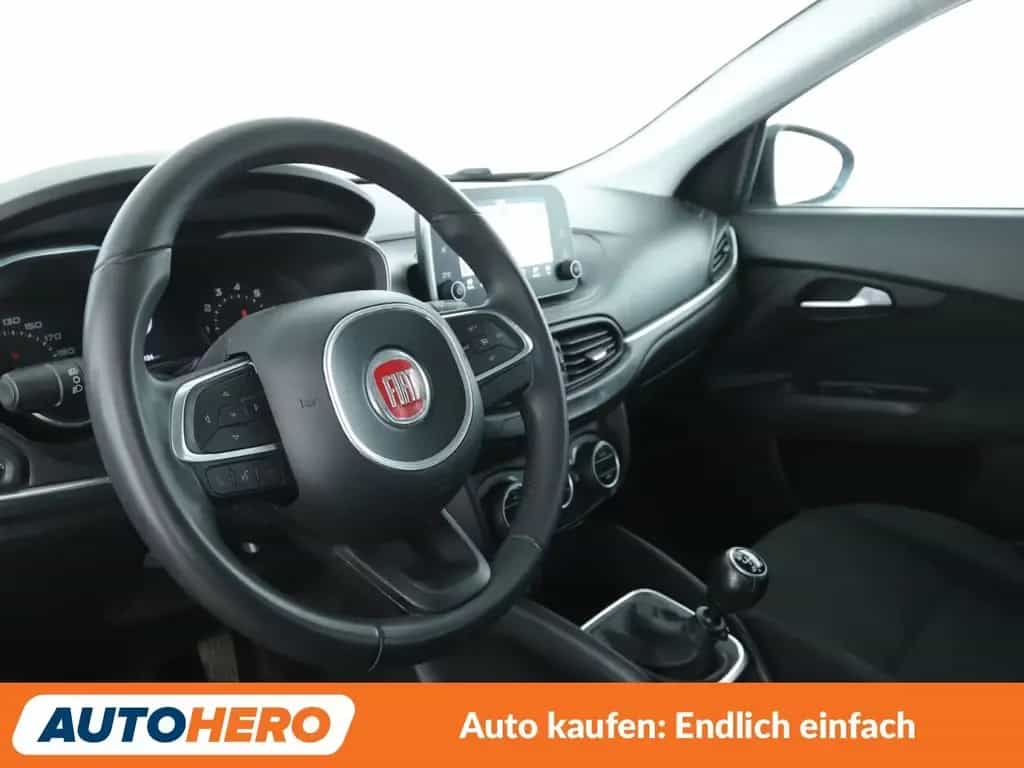 Fiat Tipo 1.4 Turbo Lounge *NAVI*TEMPO*CAM*PDC*SHZ* 04/2017-photo-10