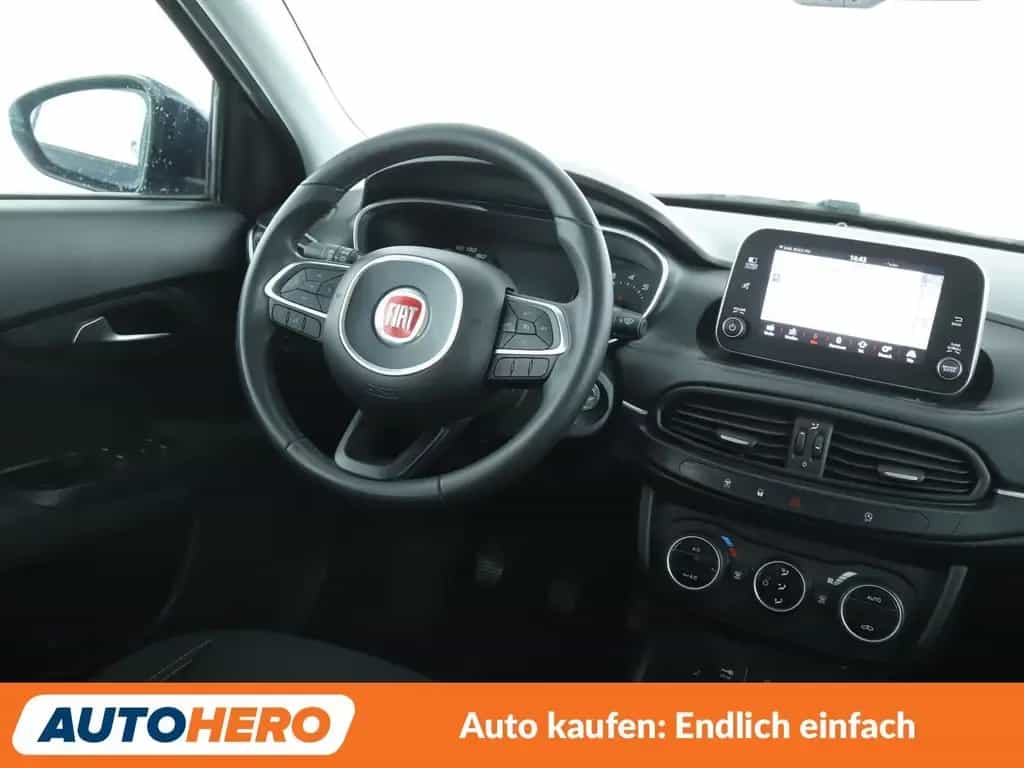Fiat Tipo 1.4 Turbo Lounge *NAVI*TEMPO*CAM*PDC*SHZ* 04/2017-photo-12
