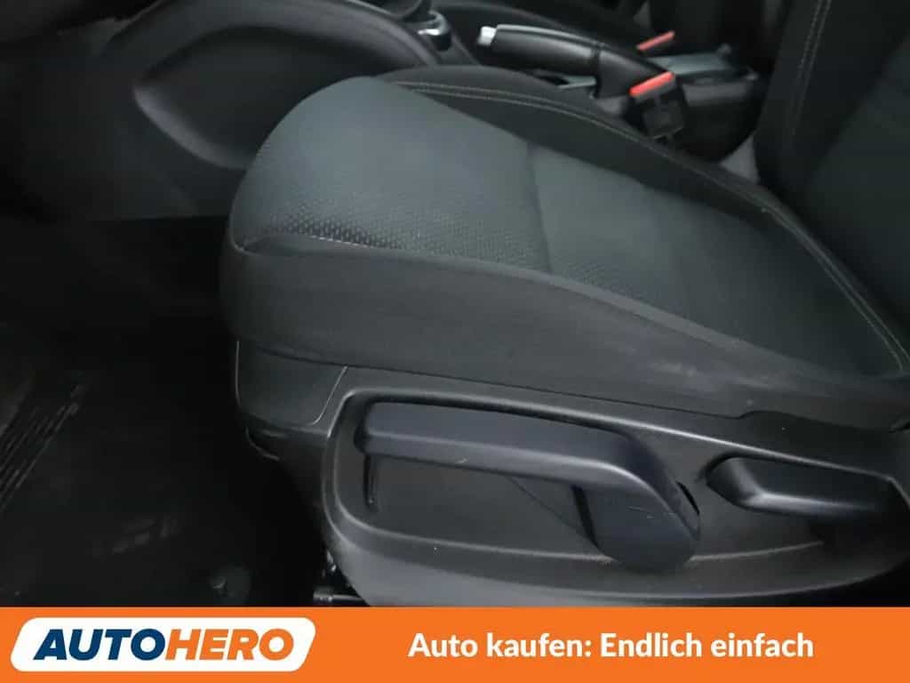 Fiat Tipo 1.4 Turbo Lounge *NAVI*TEMPO*CAM*PDC*SHZ* 04/2017-photo-24