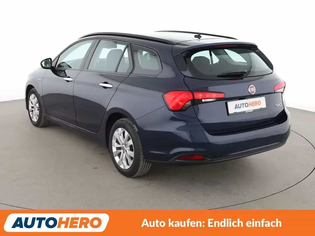 Fiat Tipo 1.4 Turbo Lounge *NAVI*TEMPO*CAM*PDC*SHZ* 04/2017-photo-3