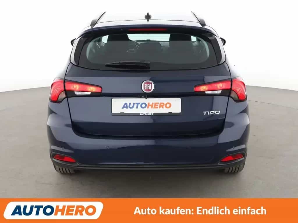 Fiat Tipo 1.4 Turbo Lounge *NAVI*TEMPO*CAM*PDC*SHZ* 04/2017-photo-4
