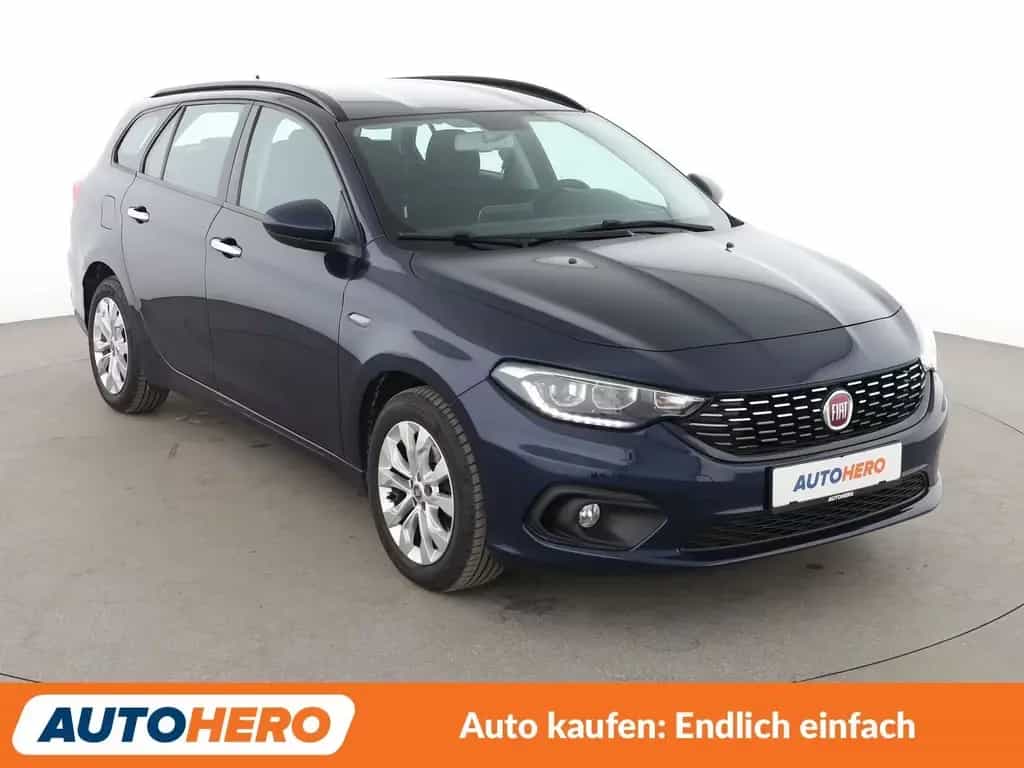 Fiat Tipo 1.4 Turbo Lounge *NAVI*TEMPO*CAM*PDC*SHZ* 04/2017-photo-7