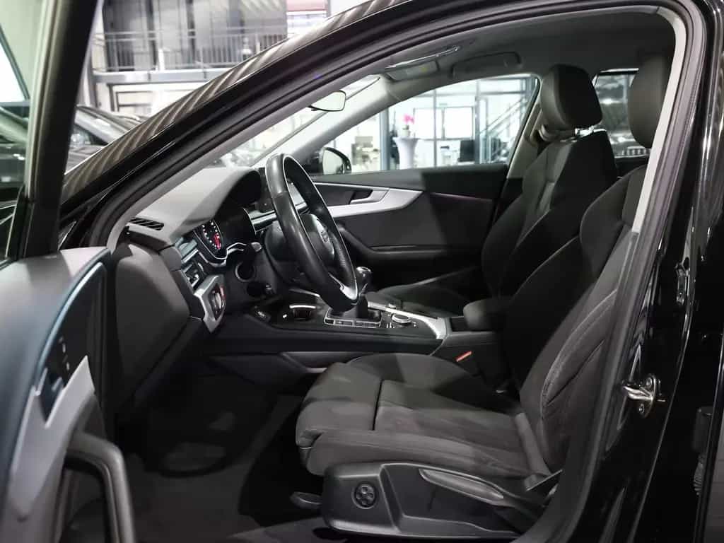 Audi A4 Avant 35 TFSI SPORT / 1.HAND / LED / NAVI+ 09/2019-photo-12