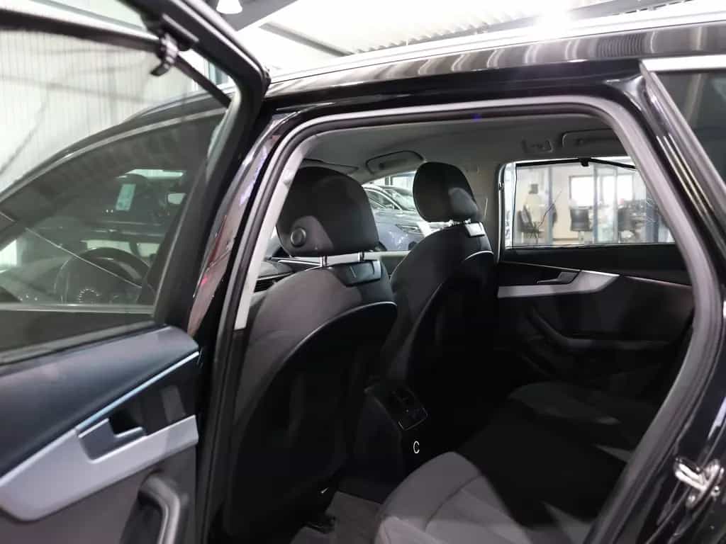 Audi A4 Avant 35 TFSI SPORT / 1.HAND / LED / NAVI+ 09/2019-photo-13