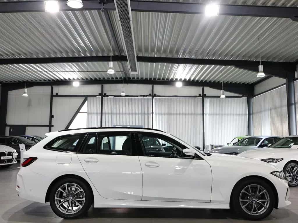 BMW 320 d Touring SPORT / CURVED+HEAD-UP / PANORAMA 02/2023-photo-10