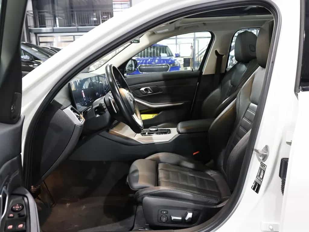 BMW 320 d Touring SPORT / CURVED+HEAD-UP / PANORAMA 02/2023-photo-12