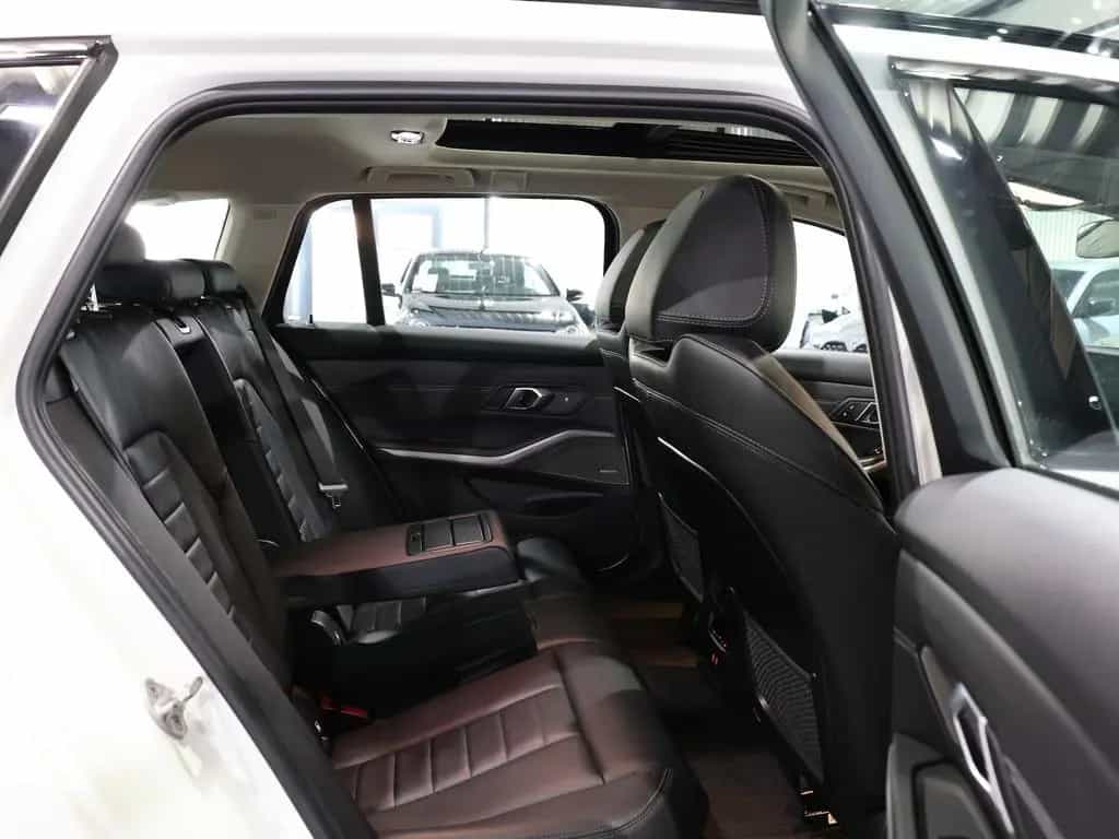 BMW 320 d Touring SPORT / CURVED+HEAD-UP / PANORAMA 02/2023-photo-15