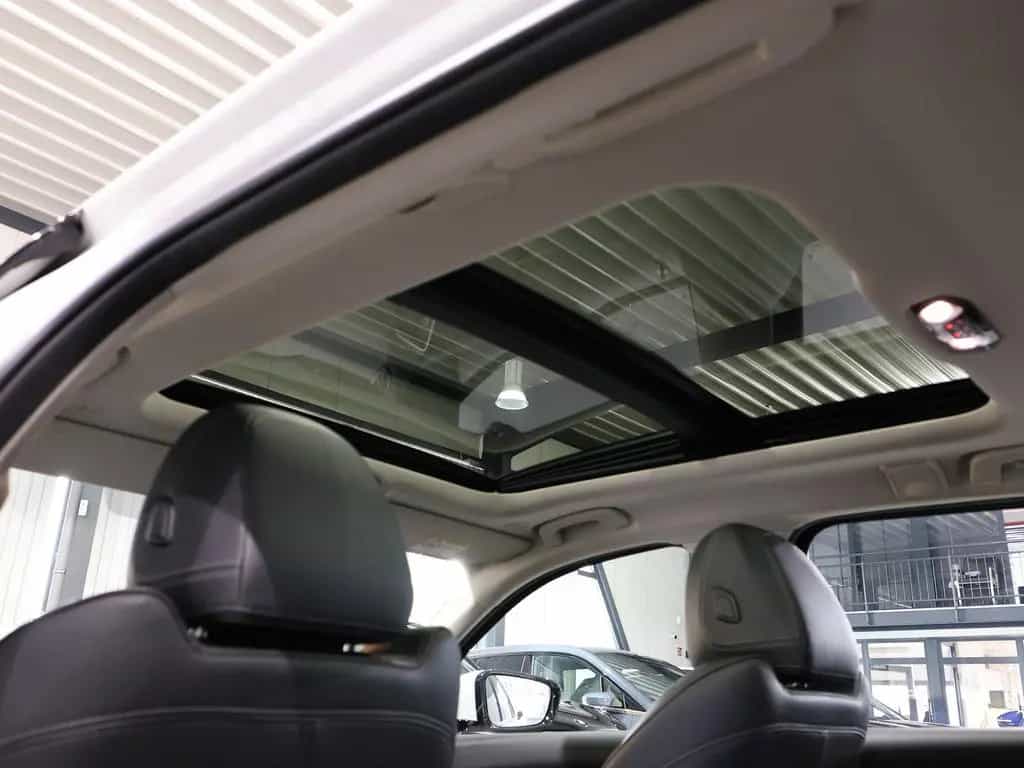 BMW 320 d Touring SPORT / CURVED+HEAD-UP / PANORAMA 02/2023-photo-20