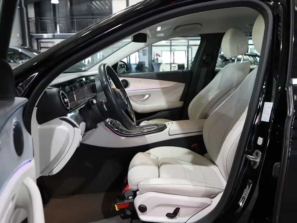 Mercedes-Benz E 220 d T AVANTGARDE-BUSINESS / BLACK & GREY / 03/2022-photo-14