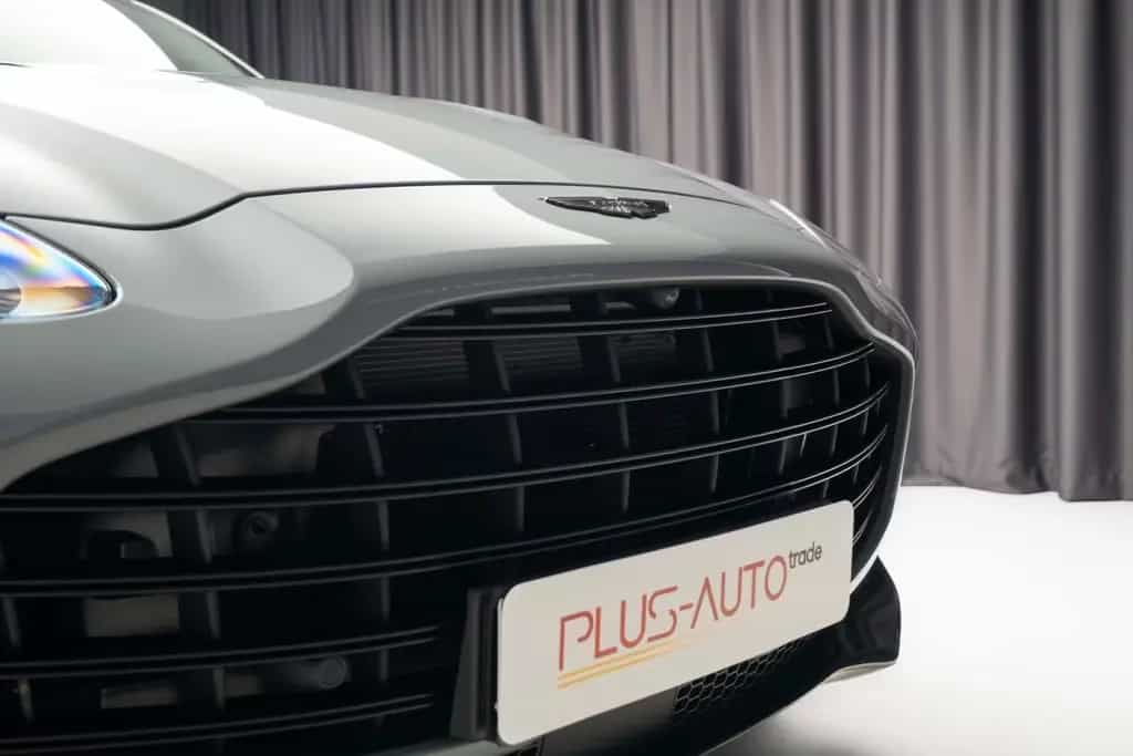 Aston Martin DBX 12/2025-photo-3