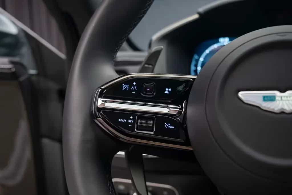 Aston Martin DBX 12/2025-photo-30