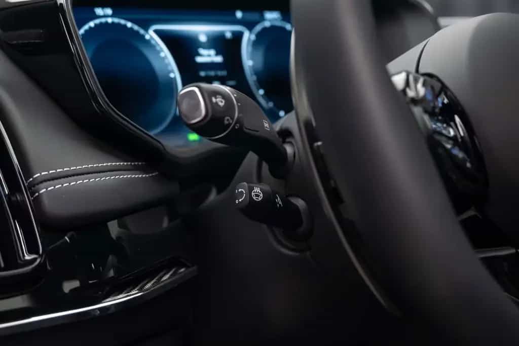 Aston Martin DBX 12/2025-photo-36