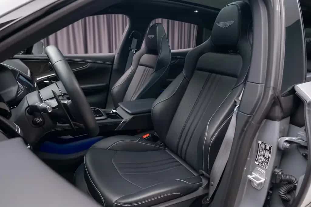 Aston Martin DBX 12/2025-photo-41