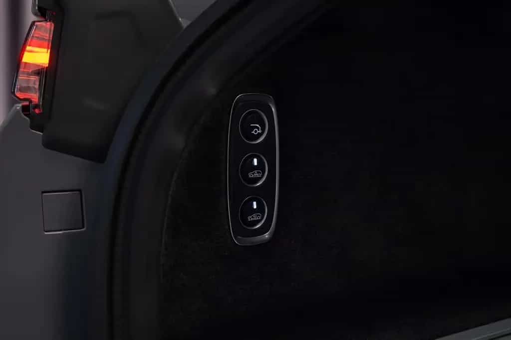 Aston Martin DBX 12/2025-photo-47