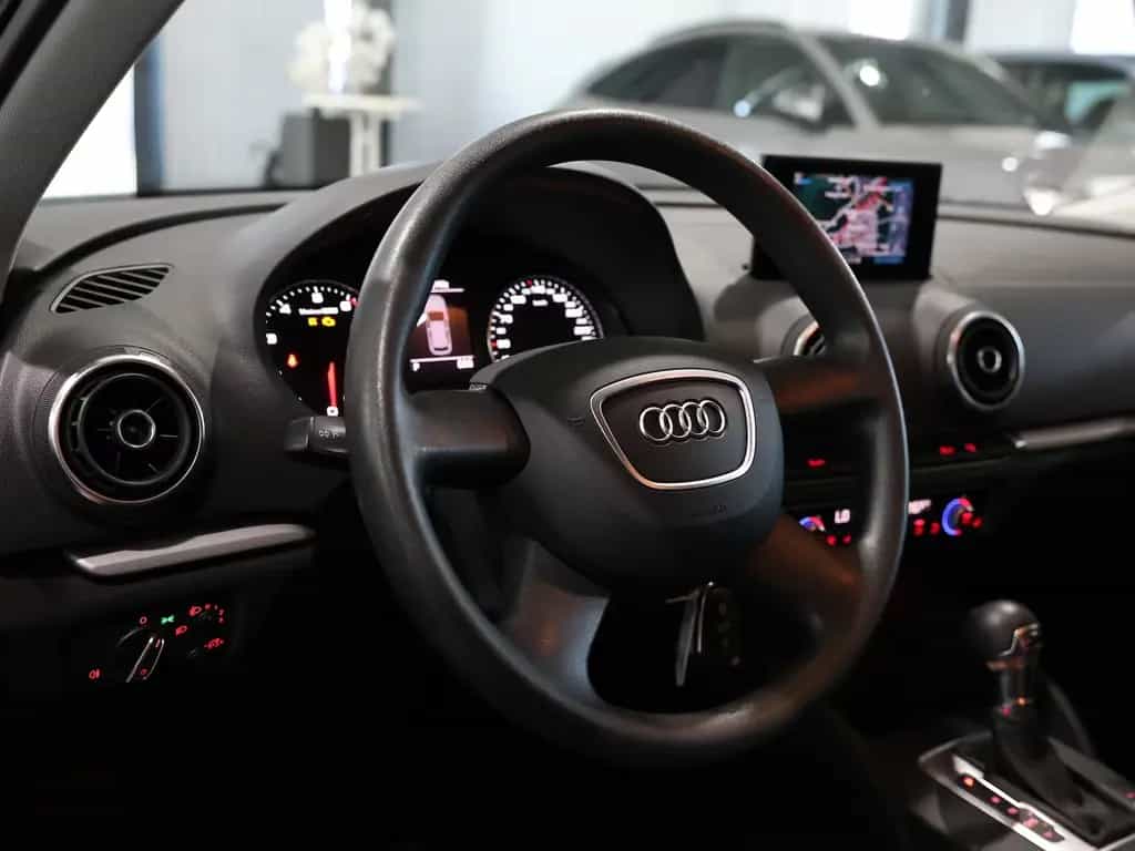 Audi A3 SPORTBACK 1.4 TSI Attraction S-TRONIC 1.HAND 06/2014-photo-13