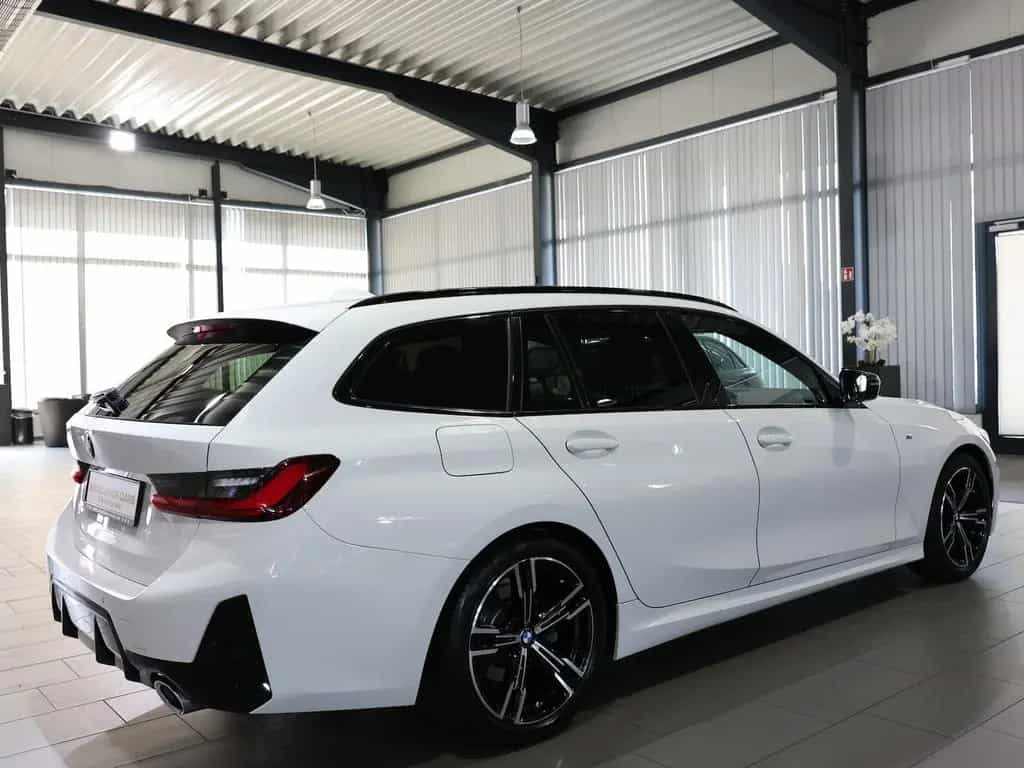 BMW 320 d Touring M-SPORTPAKET SHADOW / CURVED 08/2023-photo-9