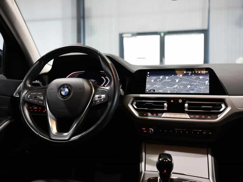 BMW 320 d Touring ADVANTAGE / LASER, LEDER, APPLE 03/2022-photo-17