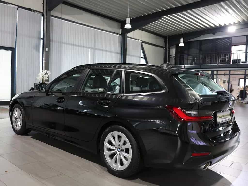 BMW 320 d Touring ADVANTAGE / LASER, LEDER, APPLE 03/2022-photo-8
