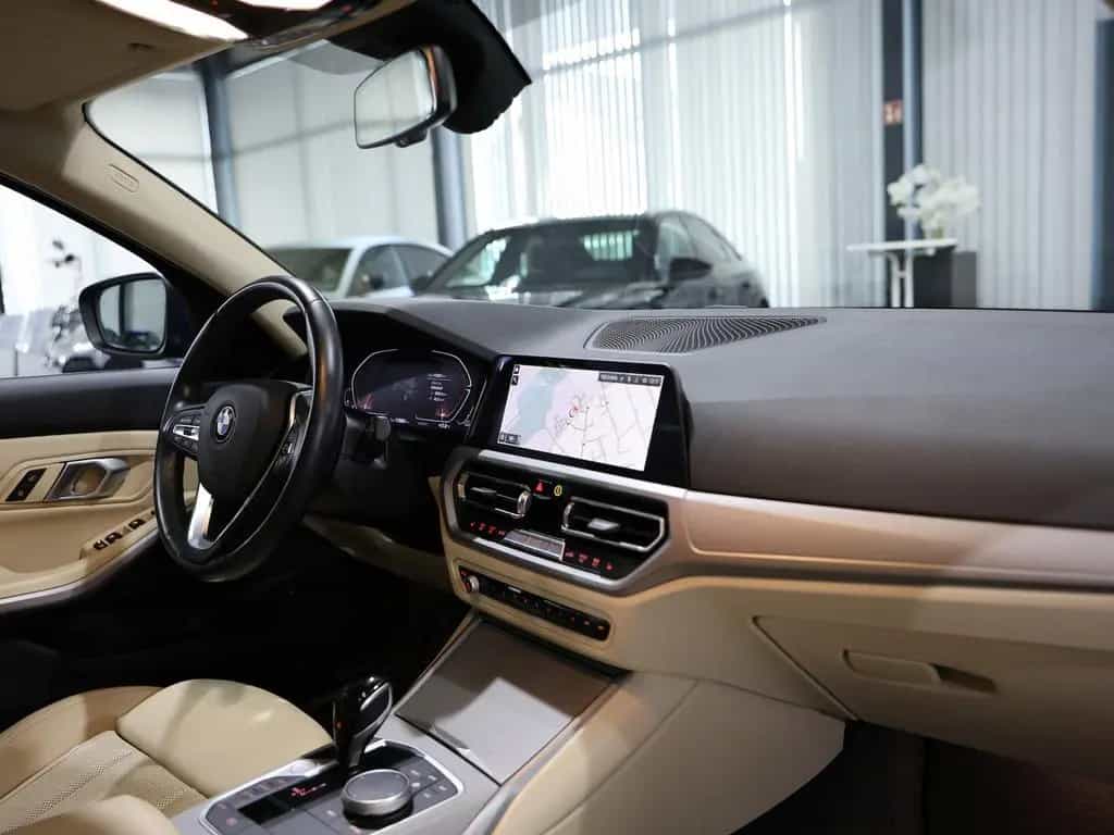BMW 320 d Touring SPORT BLUE & BEIGE / PANORAMA, LED 02/2022-photo-21