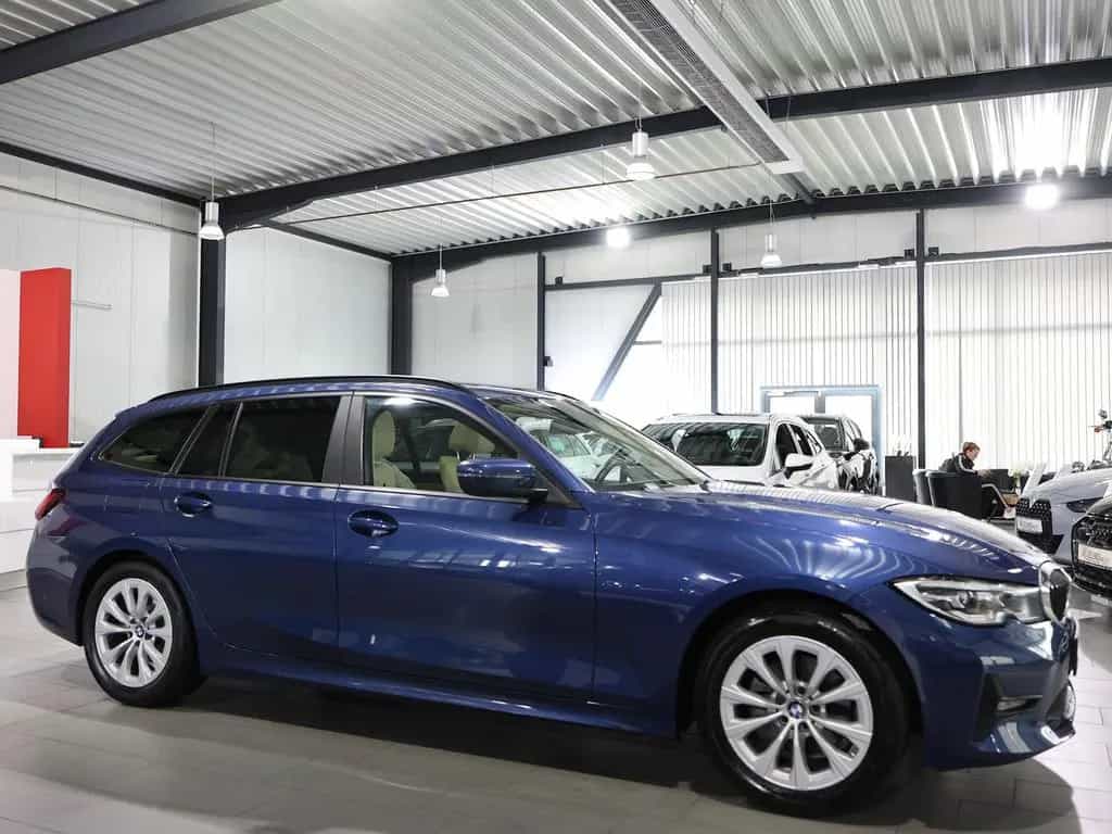BMW 320 d Touring SPORT BLUE & BEIGE / PANORAMA, LED 02/2022-photo-7