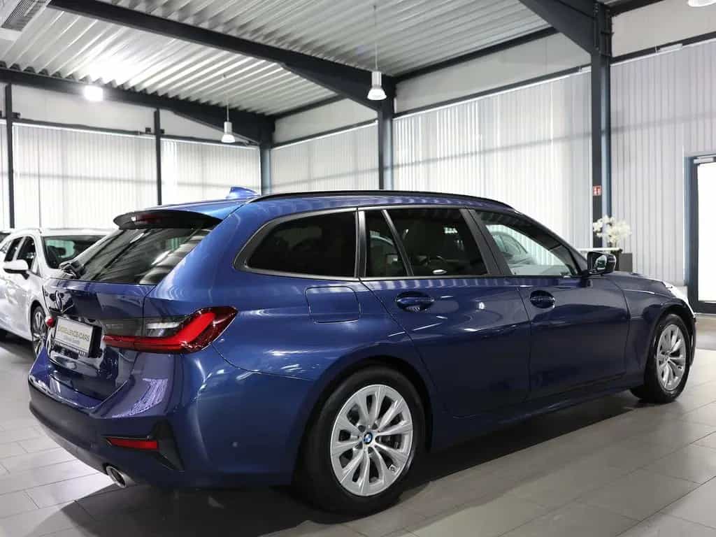BMW 320 d Touring SPORT BLUE & BEIGE / PANORAMA, LED 02/2022-photo-9
