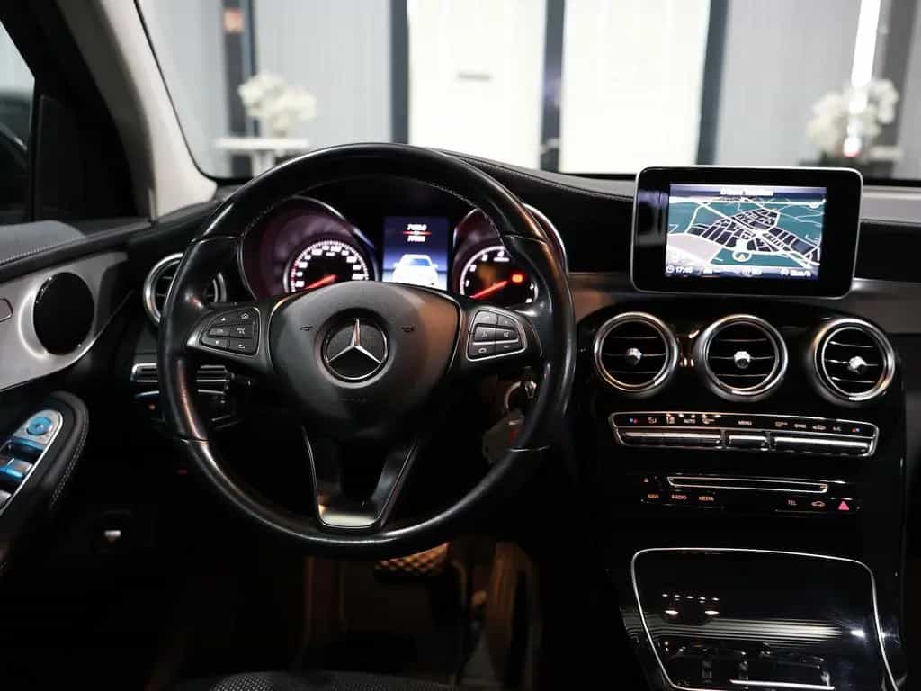 Mercedes-Benz GLC 250 4M LUXURY / LEDER / NAVI+KAMERA / NOTRUF 11/2018-photo-17