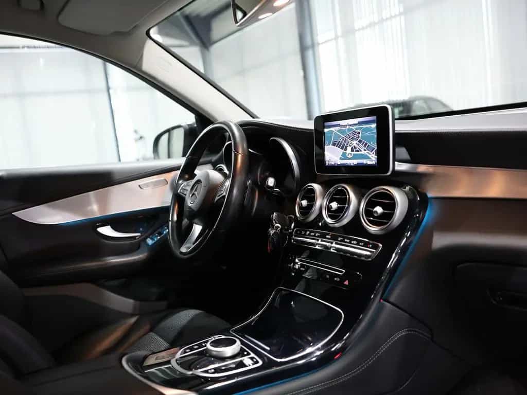 Mercedes-Benz GLC 250 4M LUXURY / LEDER / NAVI+KAMERA / NOTRUF 11/2018-photo-21