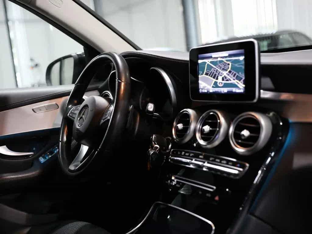 Mercedes-Benz GLC 250 4M LUXURY / LEDER / NAVI+KAMERA / NOTRUF 11/2018-photo-22