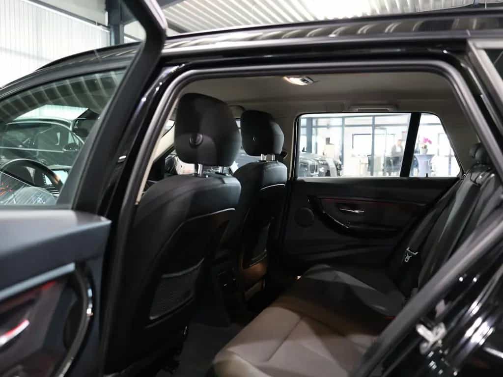 BMW 320 d Touring Advantage BUSINESS 1.HAND / LED 06/2019-photo-16