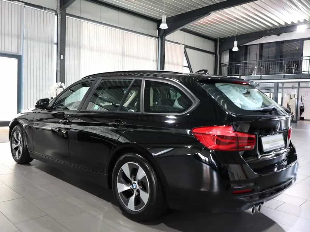 BMW 320 d Touring Advantage BUSINESS 1.HAND / LED 06/2019-photo-8
