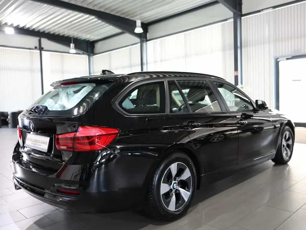 BMW 320 d Touring Advantage BUSINESS 1.HAND / LED 06/2019-photo-9