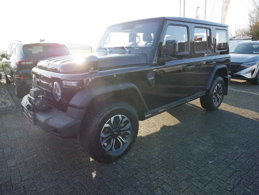 BAW 212 4 x4 Diesel Automatik GSD Metallic ALU null-photo-9