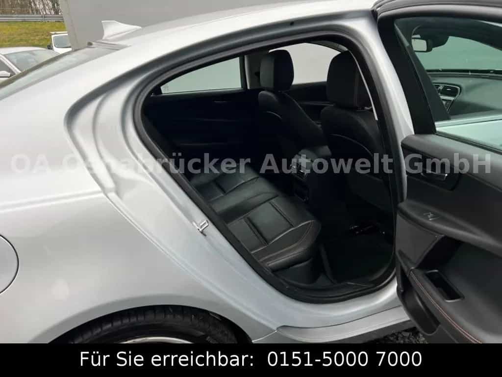 Jaguar XE Prestige*20d*180PS*Automatik*Kamera*Memory*BT 05/2016-photo-12