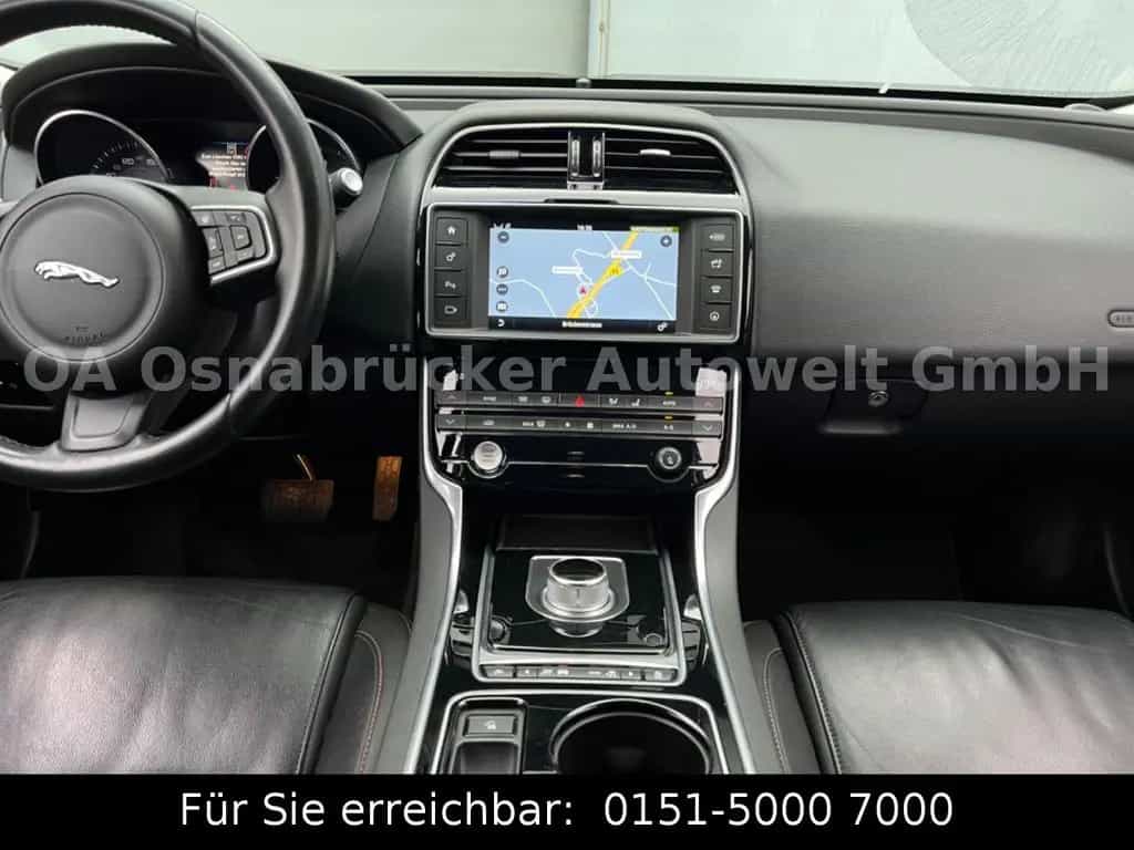 Jaguar XE Prestige*20d*180PS*Automatik*Kamera*Memory*BT 05/2016-photo-17