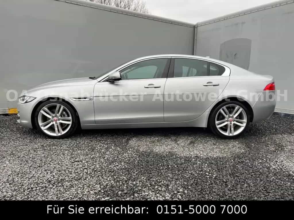 Jaguar XE Prestige*20d*180PS*Automatik*Kamera*Memory*BT 05/2016-photo-2