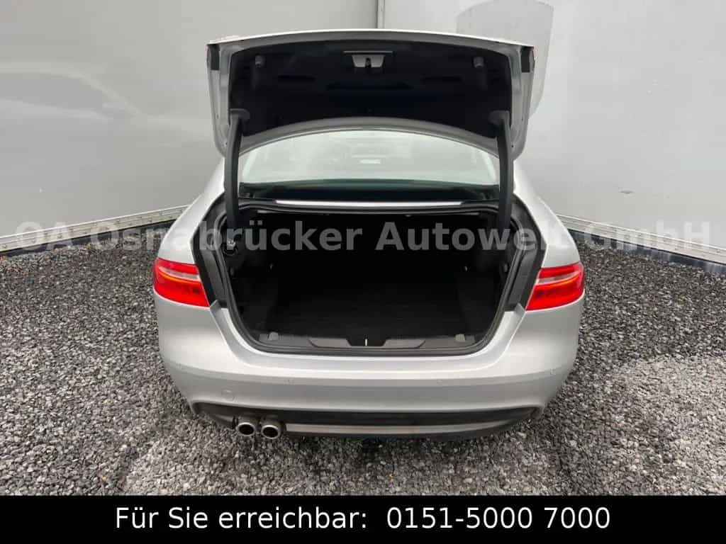 Jaguar XE Prestige*20d*180PS*Automatik*Kamera*Memory*BT 05/2016-photo-4
