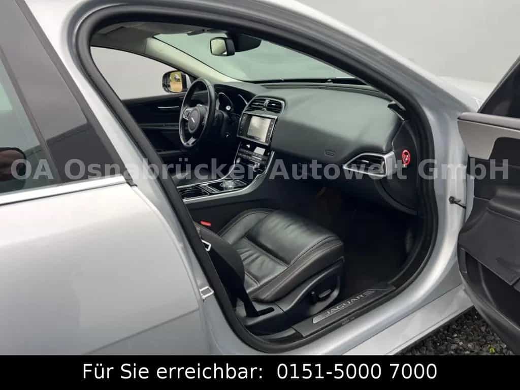 Jaguar XE Prestige*20d*180PS*Automatik*Kamera*Memory*BT 05/2016-photo-7