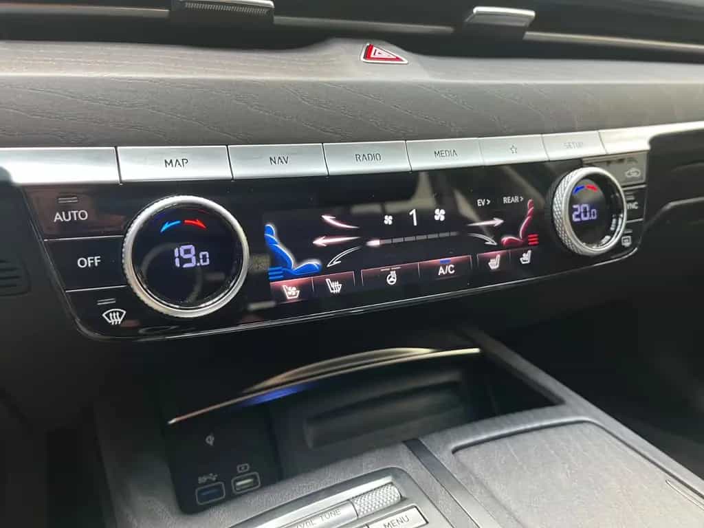 Genesis G80 Luxury Electrified 4WD 02/2022-photo-16