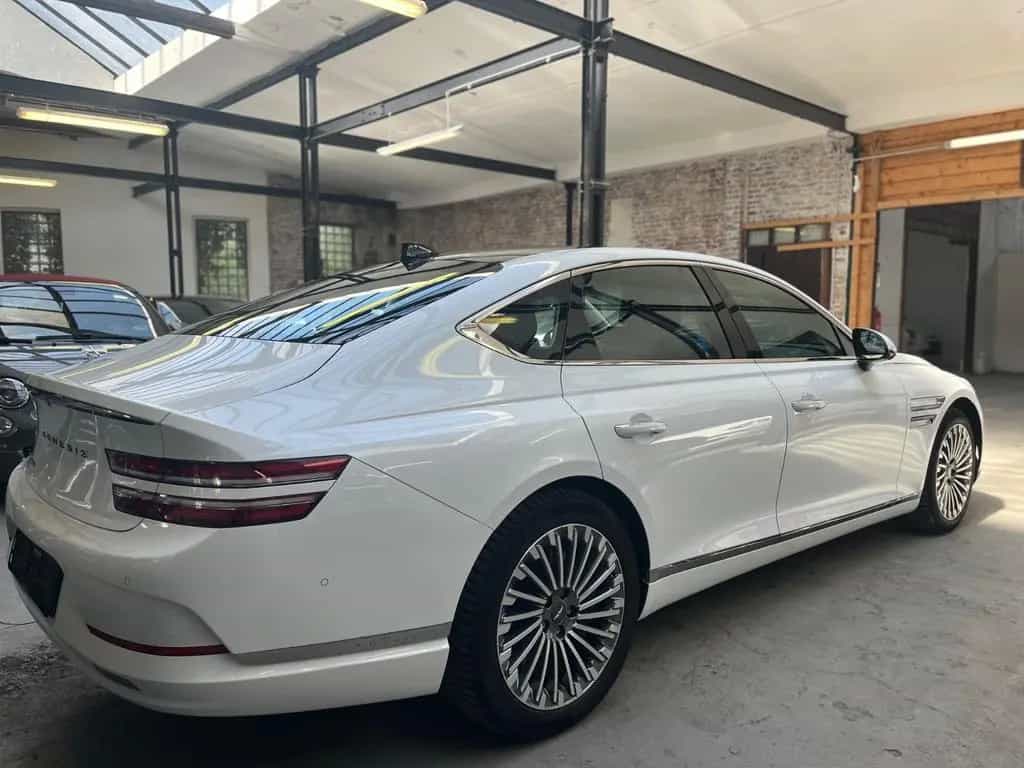 Genesis G80 Luxury Electrified 4WD 02/2022-photo-2