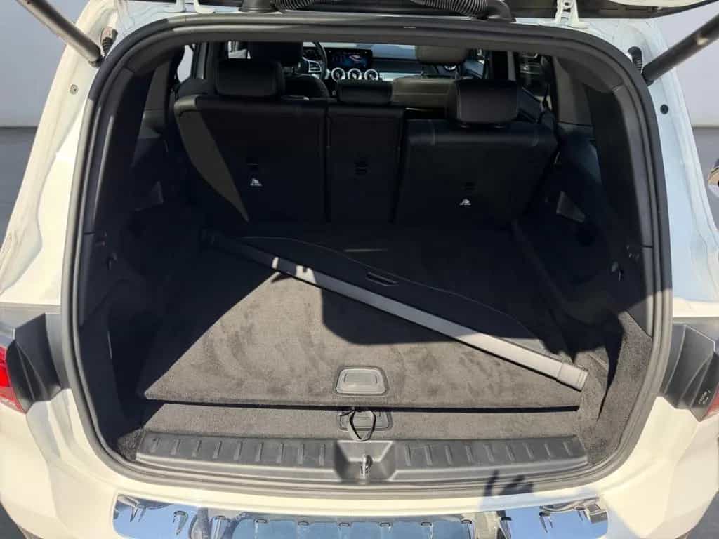 Mercedes-Benz GLB 250 4Matic Distr*Leder*AHK*PANO*360°Keyless 02/2021-photo-17