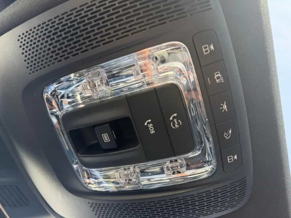 Mercedes-Benz GLB 250 4Matic Distr*Leder*AHK*PANO*360°Keyless 02/2021-photo-27
