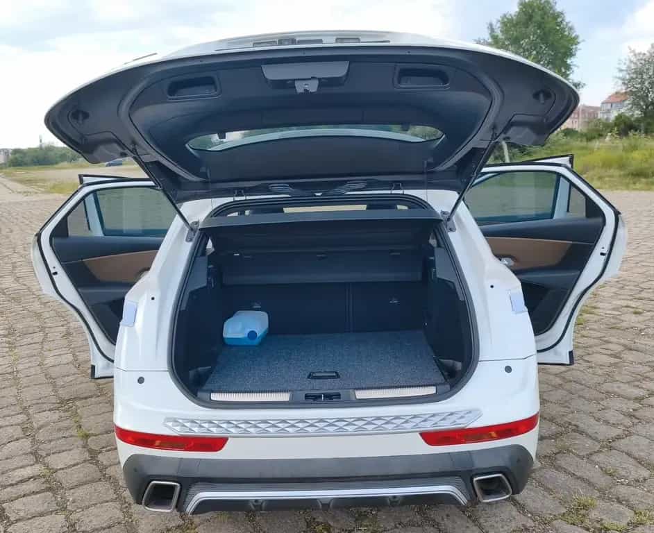 DS Automobiles DS7 (Crossback) DS7 Crossback GT Sport 225PS Kamera Perlmuttweiß 10/2018-photo-14