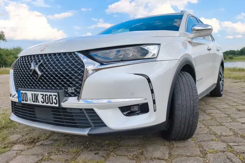 DS Automobiles DS7 (Crossback) DS7 Crossback GT Sport 225PS Kamera Perlmuttweiß 10/2018-photo-3