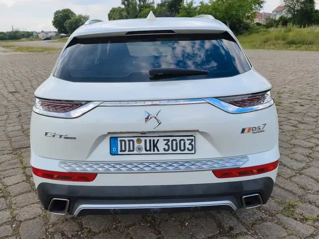 DS Automobiles DS7 (Crossback) DS7 Crossback GT Sport 225PS Kamera Perlmuttweiß 10/2018-photo-5