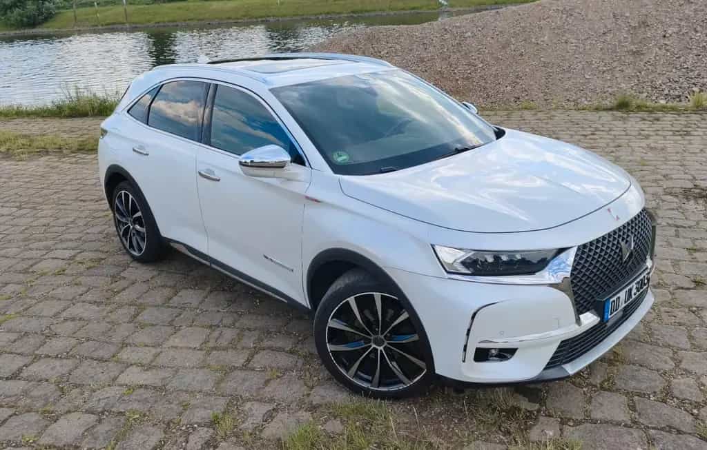 DS Automobiles DS7 (Crossback) DS7 Crossback GT Sport 225PS Kamera Perlmuttweiß 10/2018-photo-6