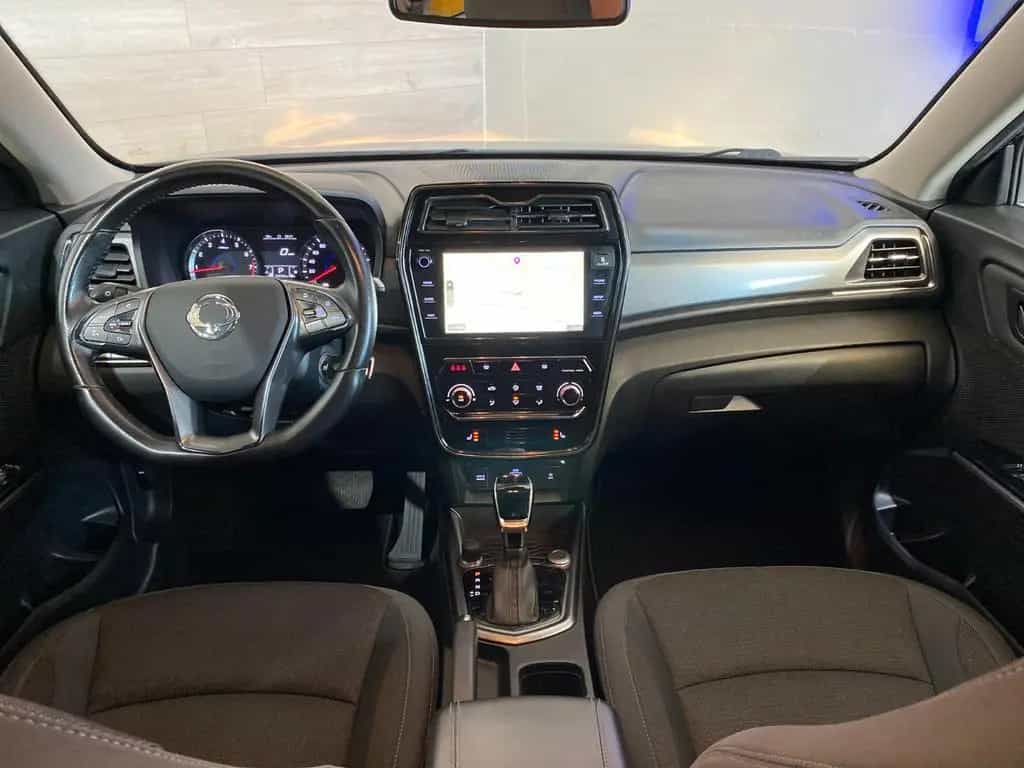 Ssangyong Tivoli 1.5 T-GDi 2WD AT+SZH+SPUR+RFK+NAVI 10/2019-photo-19